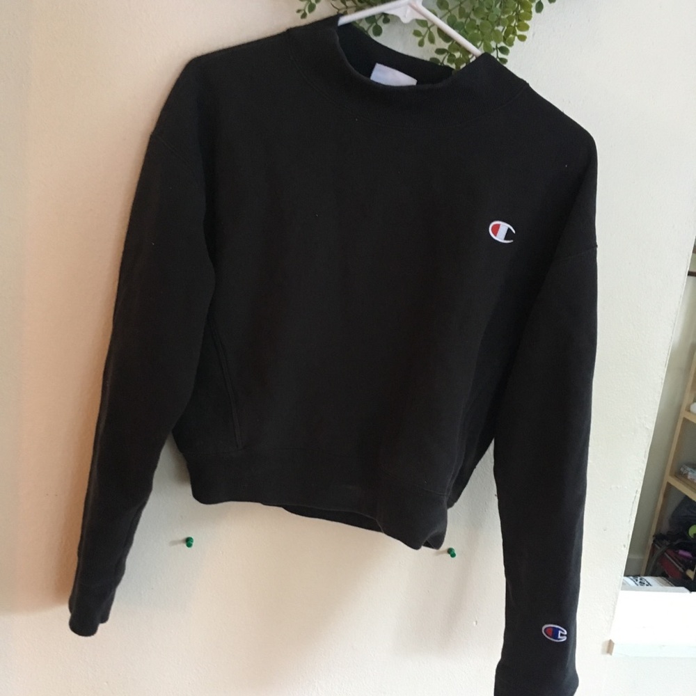 Cropped Champion sweatshirt black women’s size S